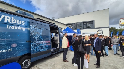 bus VR
