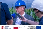 Prezes Enei Operator Marek Szymankiewicz wypowiada się przed dziennikarzami
